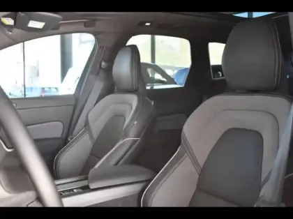 Photo 34 Volvo Xc60  T6 Hybride Rechargeable 350ch Black Edition Geartronic 8 AWD