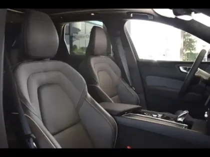 Photo 25 Volvo Xc60  T6 Hybride Rechargeable 350ch Black Edition Geartronic 8 AWD