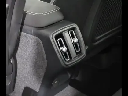 Photo 27 Volvo Xc40  B3 163ch Ultimate DCT 7