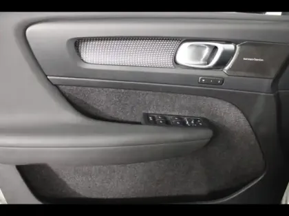 Photo 7 Volvo Xc40  B3 163ch Ultimate DCT 7