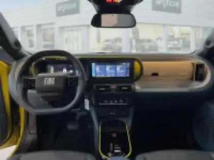 Photo 6 Fiat Grande Panda  Electrique 113ch La Prima