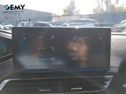 Photo 13 Peugeot 3008  Hybrid 225 e-EAT8