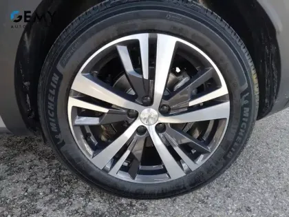 Photo 31 Peugeot 3008  Hybrid 225 e-EAT8