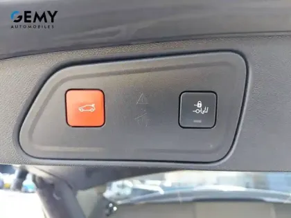 Photo 32 Peugeot 3008  Hybrid 225 e-EAT8