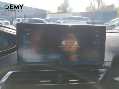 Photo 16 Peugeot 3008  Hybrid 225 e-EAT8