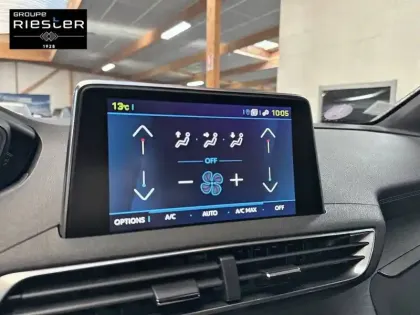 Photo 52 Peugeot 3008  Hybrid4 300 e-EAT8