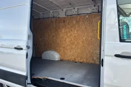 Photo 101 Volkswagen Crafter  VAN 30 L3H3 2.0 TDI 140 CH