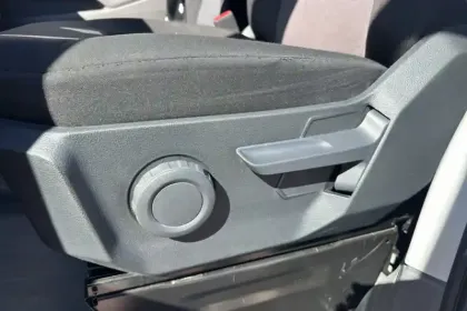 Photo 34 Volkswagen Crafter  VAN 30 L3H3 2.0 TDI 140 CH