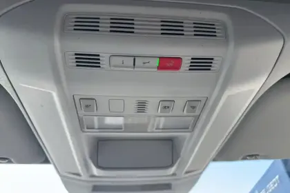 Photo 26 Volkswagen Crafter  VAN 30 L3H3 2.0 TDI 140 CH