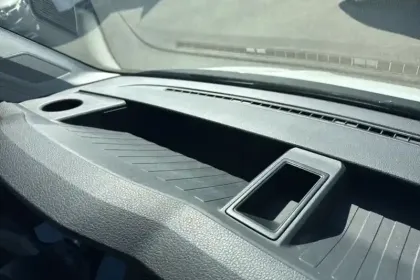 Photo 29 Volkswagen Crafter  VAN 30 L3H3 2.0 TDI 140 CH