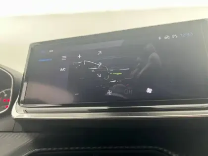 Photo 19 Peugeot 208  PureTech 75 S&S BVM5