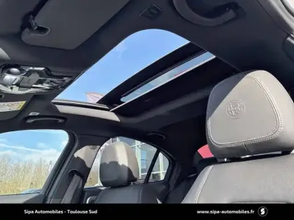 Photo 88 Alfa Romeo Giulia  2.0 T 200 ch AT8