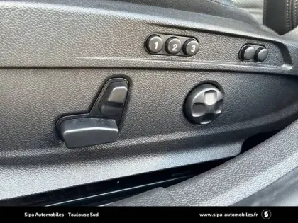 Photo 78 Alfa Romeo Giulia  2.0 T 200 ch AT8