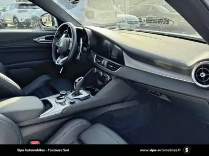 Photo 90 Alfa Romeo Giulia  2.0 T 200 ch AT8