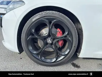 Photo 103 Alfa Romeo Giulia  2.0 T 200 ch AT8