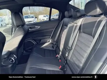 Photo 102 Alfa Romeo Giulia  2.0 T 200 ch AT8