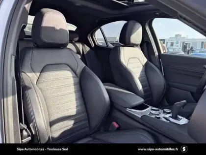 Photo 91 Alfa Romeo Giulia  2.0 T 200 ch AT8