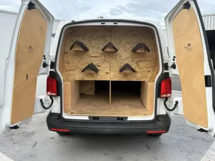 Photo 8 Volkswagen Transporter  6.1 VAN L1H1 2.0 TDI 110 BVM5