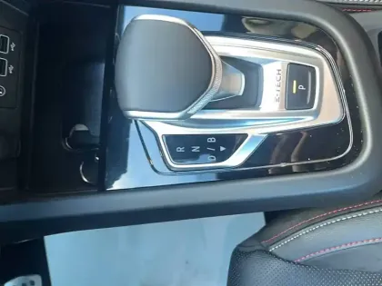 Photo 12 Renault Arkana  E-Tech hybride 145