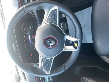 Photo 14 Renault Arkana  E-Tech hybride 145