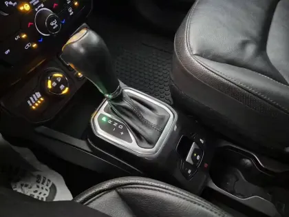 Photo 27 Jeep Renegade  1.3 GSE T4 190 ch PHEV AT6 4xe eAWD