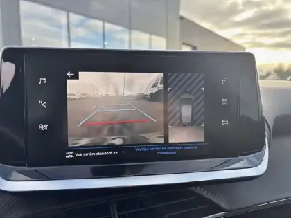 Photo 23 Peugeot 208  PureTech 100 S&S BVM6