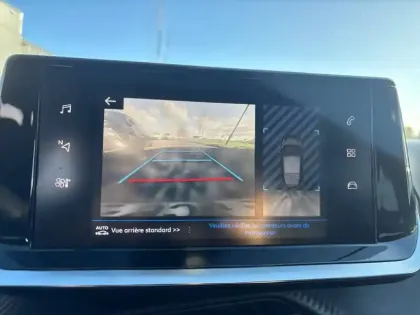 Photo 48 Peugeot 208  PureTech 100 S&S BVM6