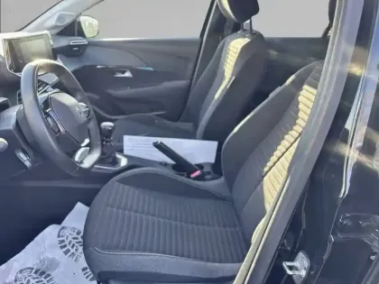 Photo 35 Peugeot 208  PureTech 100 S&S BVM6