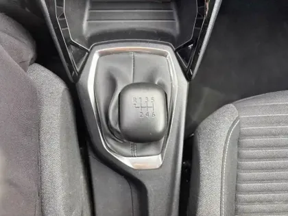 Photo 13 Peugeot 208  PureTech 100 S&S BVM6