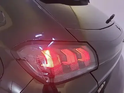 Photo 66 Peugeot 208  PureTech 100 S&S BVM6