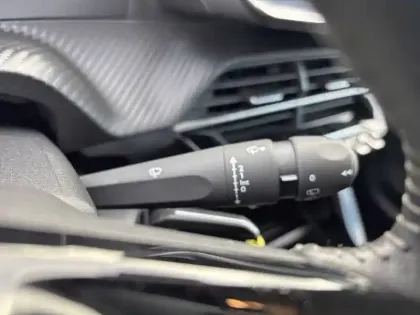 Photo 14 Peugeot 208  PureTech 100 S&S BVM6