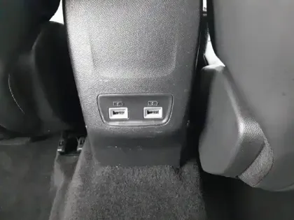 Photo 17 Peugeot 2008  PureTech 130 S&S EAT8