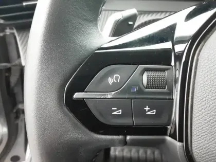 Photo 19 Peugeot 2008  PureTech 130 S&S EAT8