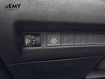 Photo 63 Peugeot 208  BLUEHDI 100 S&S BVM6