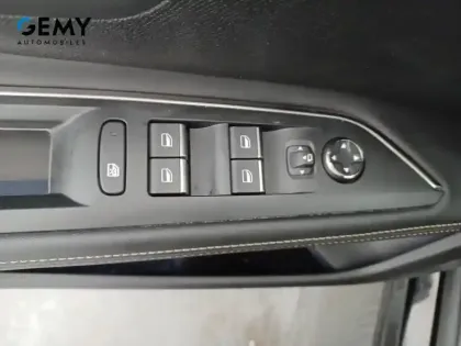 Photo 32 Peugeot 5008  PureTech 130ch S&S EAT8