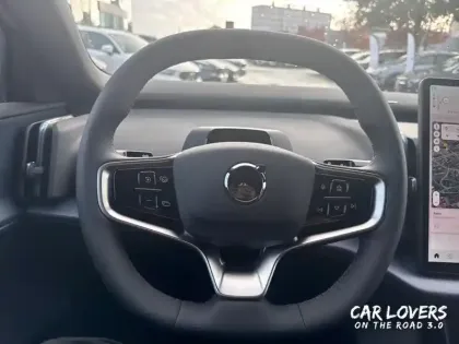 Photo 10 Volvo Ex30  Single Extended Range 272 ch 1EDT