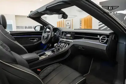 Photo 40 Bentley Continental  GTC  W12 6.0 635 ch BVA