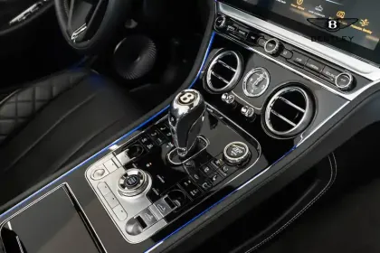 Photo 37 Bentley Continental  GTC  W12 6.0 635 ch BVA