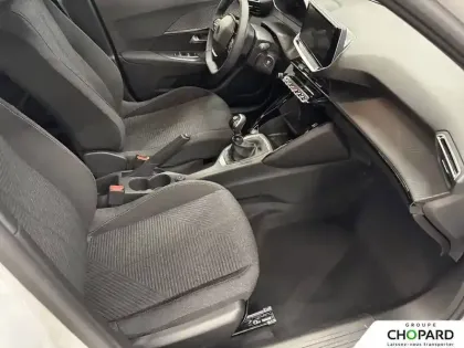 Photo 33 Peugeot 2008  100 S&S BVM6