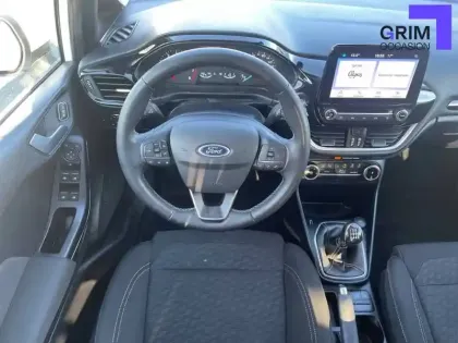 Photo 26 Ford Fiesta Gén. V Ph2 Titanium Business 5