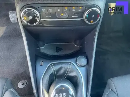 Photo 28 Ford Fiesta Gén. V Ph2 Titanium Business 5