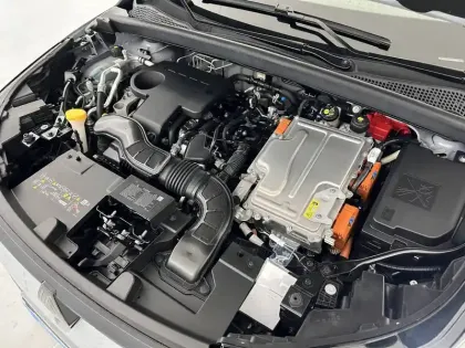 Photo 31 Renault Symbioz  E-Tech full hybrid 145