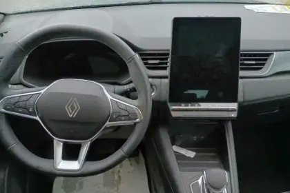 Photo 8 Renault Symbioz  E-Tech full hybrid 145