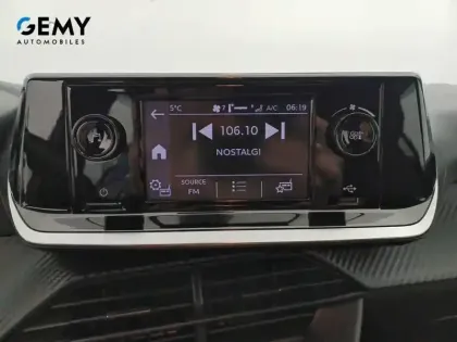 Photo 15 Peugeot 208  PureTech 75 S&S BVM5