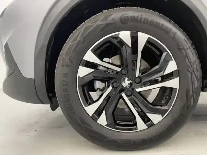 Photo 16 Peugeot 2008  PureTech 130 S&S EAT8