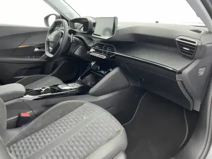 Photo 24 Peugeot 2008  PureTech 130 S&S EAT8