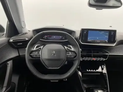 Photo 21 Peugeot 2008  PureTech 130 S&S EAT8