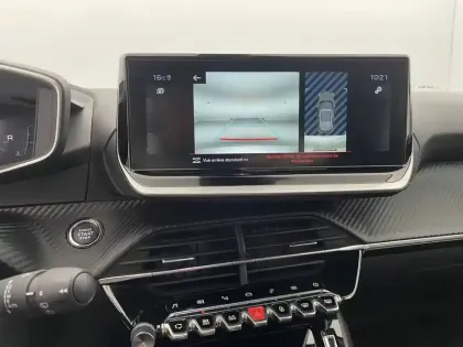 Photo 31 Peugeot 2008  PureTech 130 S&S EAT8