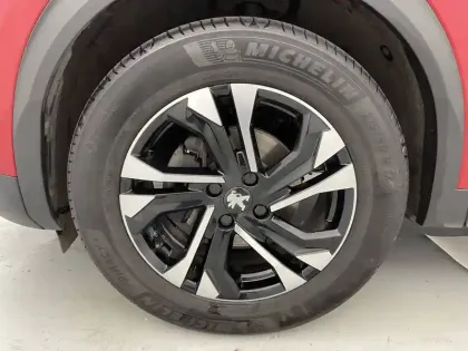 Photo 78 Peugeot 2008  PureTech 130 S&S EAT8