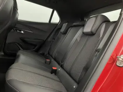 Photo 76 Peugeot 2008  PureTech 130 S&S EAT8